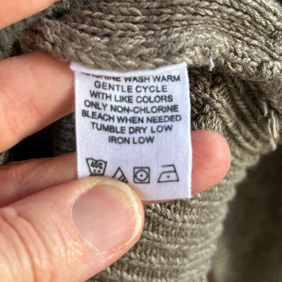 G.H.Bass & Co. Men's Sand Colored Cardigan Sweater Size XL. NEW - Picture 7 of 7